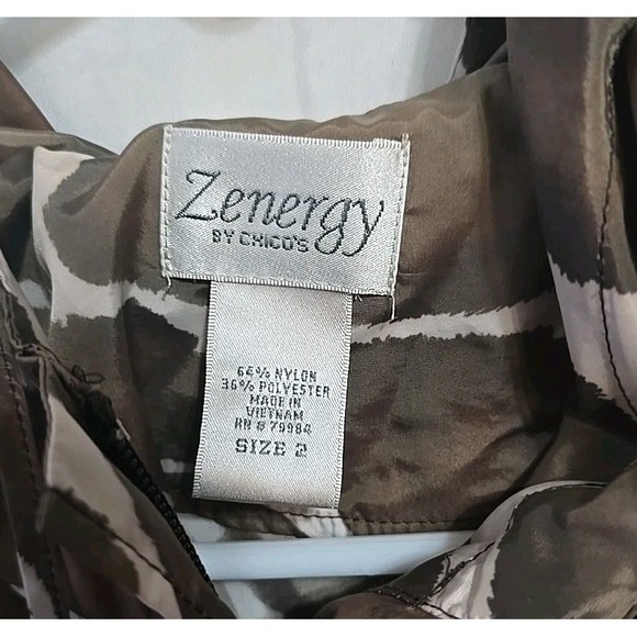 Zenergy By Chicos Brown Giraffe Print Light Hooded‎ Jacket Zip Front SZ 2=L - Picture 7 of 15